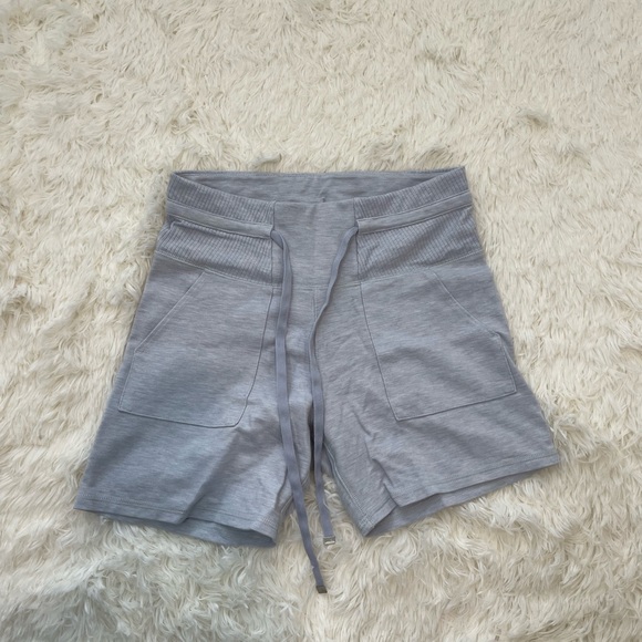 Travis Mathew Pants - Travis Mathew biker shorts